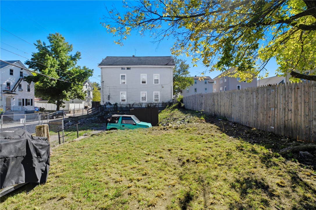 62 Heath Street Providence, RI 02909 - Photo 3 of 38