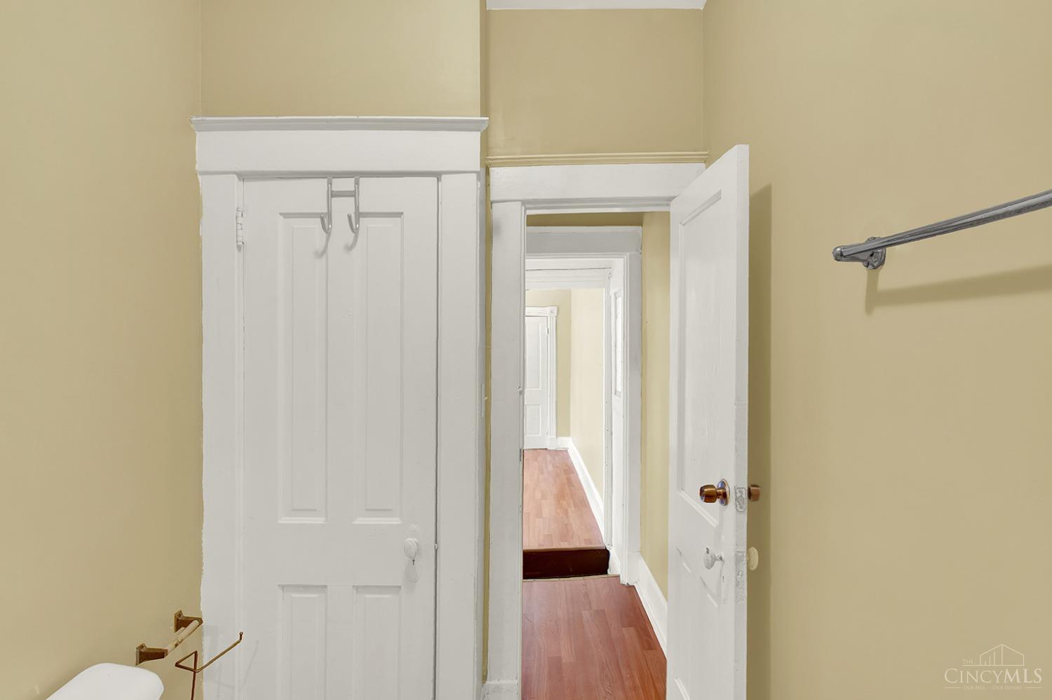 2208 Ravine Street Cincinnati, OH 45219 - Photo 24 of 53