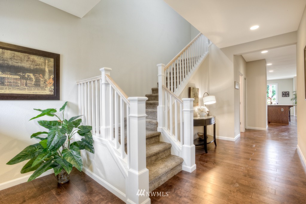 3417 195th Place Southeast, Unit 5 Bothell, WA 98012 - Photo 3 of 15 Gallery Image 3