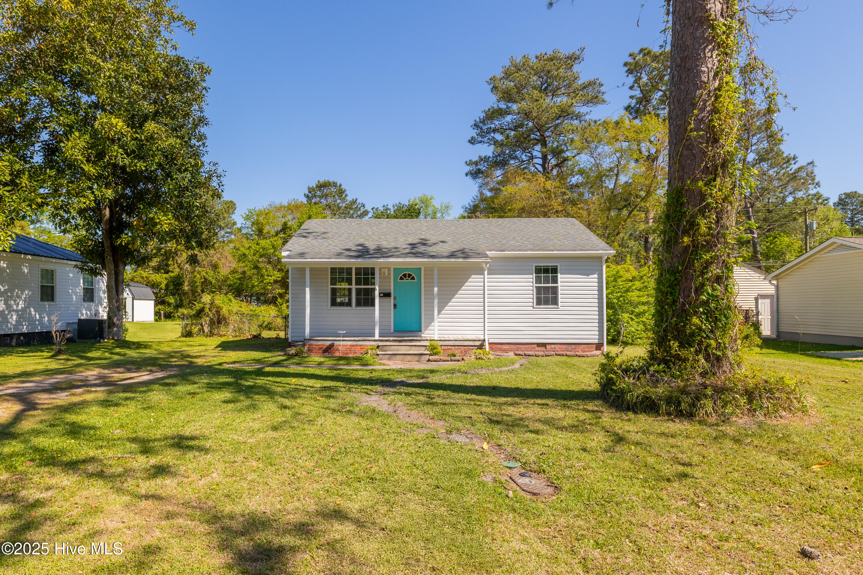 214 Kenneth Boulevard Havelock, NC 28532 - Photo 4 of 29 214 Kenneth Blvd-27