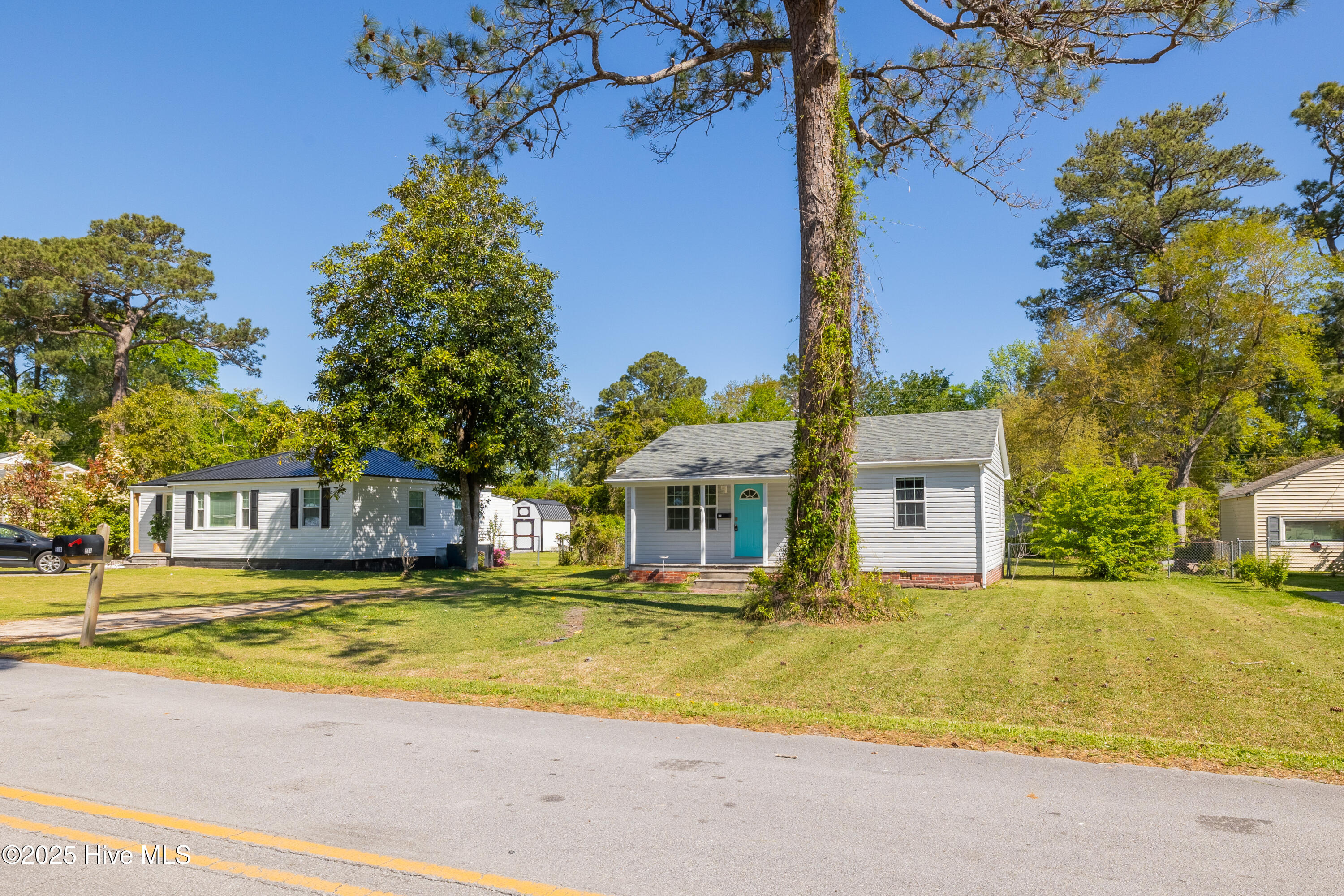 214 Kenneth Boulevard Havelock, NC 28532 - Photo 5 of 29 214 Kenneth Blvd-29