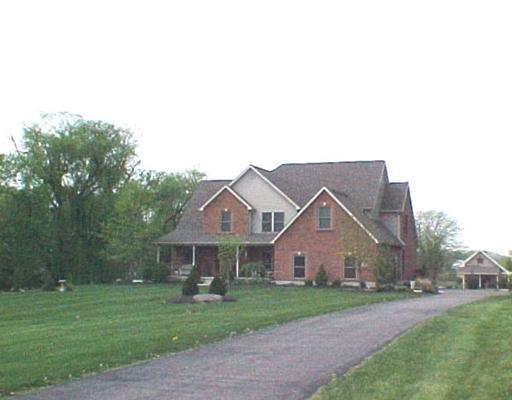 5703 South Tecumseh Road Springfield, OH 45502 - Photo 2 of 16