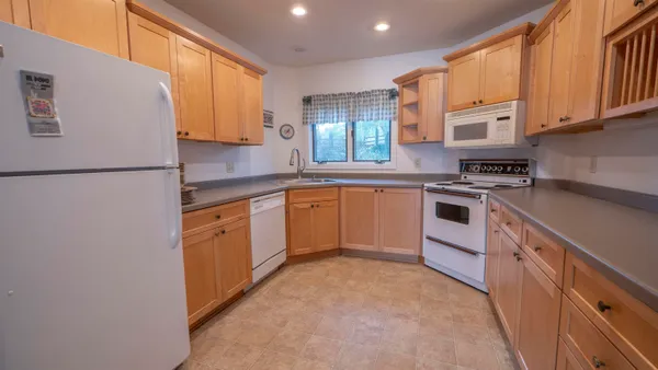 $590,000 | N3903 Lakeside Lane, Wautoma, WI 54982