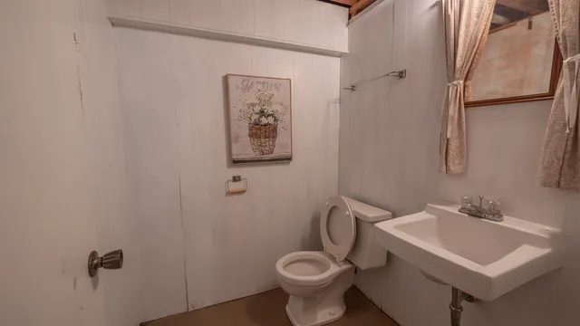 $650,000 | N3903 Lakeside Lane, Wautoma, WI 54982