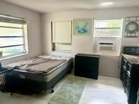 $1,250 | 3811 Southwest 60th Terrace, Unit STUDIO, Davie, FL 33314