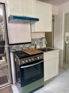 $1,250 | 3811 Southwest 60th Terrace, Unit STUDIO, Davie, FL 33314