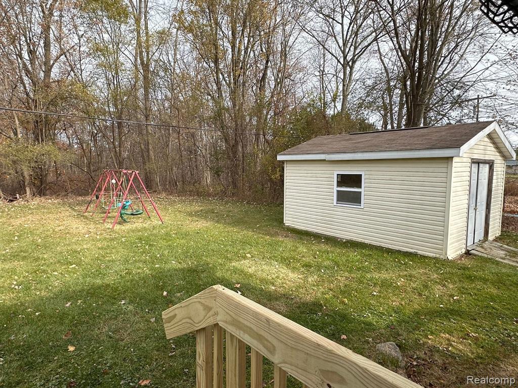 2317 Imlay City Road Lapeer, MI 48446 - Photo 30 of 44