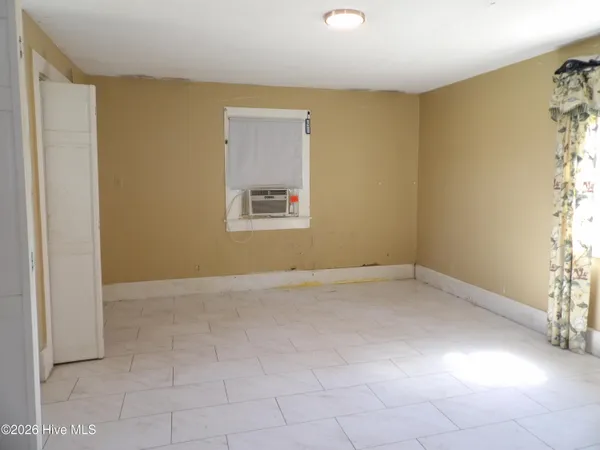 $155,000 | 201 East Thompson Avenue, Stantonsburg, NC 27883