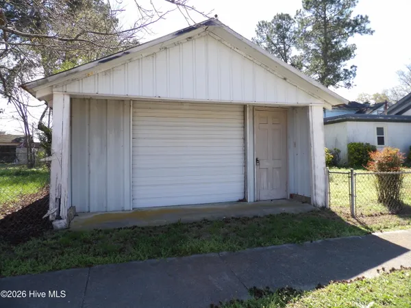 $155,000 | 201 East Thompson Avenue, Stantonsburg, NC 27883