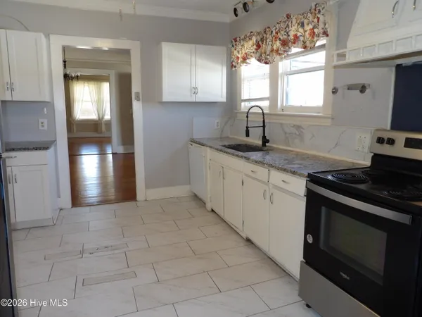 $155,000 | 201 East Thompson Avenue, Stantonsburg, NC 27883