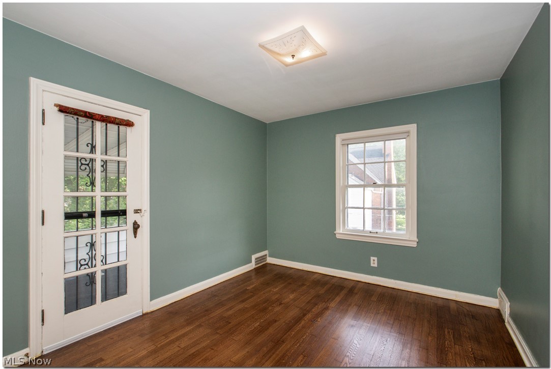 3618 Riedham Road Cleveland, OH 44120 - Photo 18 of 34