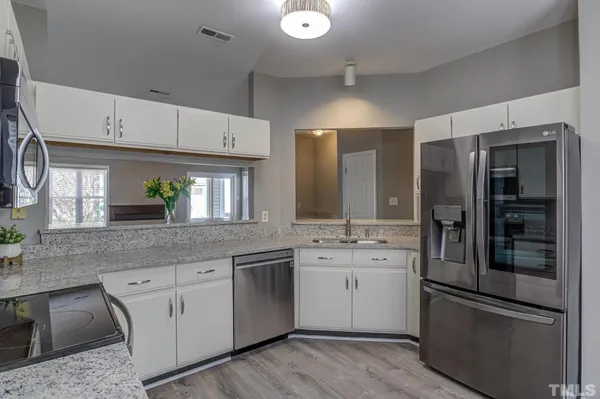 $1,695 | 6020 Winterpointe Lane, Unit 102, Raleigh, NC 27606