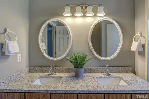 $1,695 | 6020 Winterpointe Lane, Unit 102, Raleigh, NC 27606
