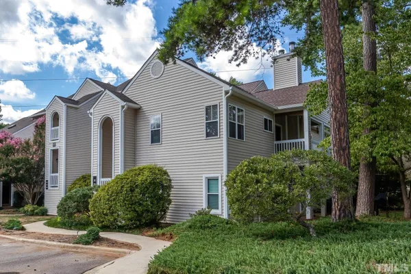 $1,695 | 6020 Winterpointe Lane, Unit 102, Raleigh, NC 27606