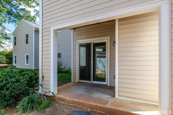 $1,695 | 6020 Winterpointe Lane, Unit 102, Raleigh, NC 27606