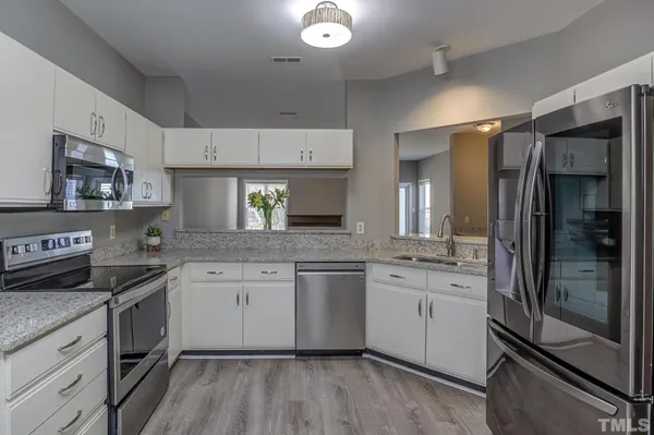 $1,695 | 6020 Winterpointe Lane, Unit 102, Raleigh, NC 27606