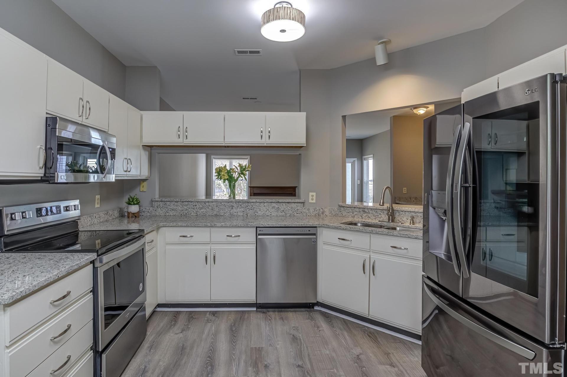 6020 Winterpointe Lane, Unit 102 Raleigh, NC 27606 - Photo 4 of 40 Photo #4