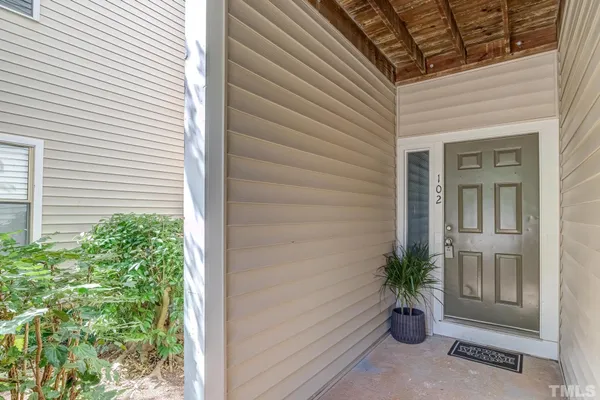 $1,695 | 6020 Winterpointe Lane, Unit 102, Raleigh, NC 27606