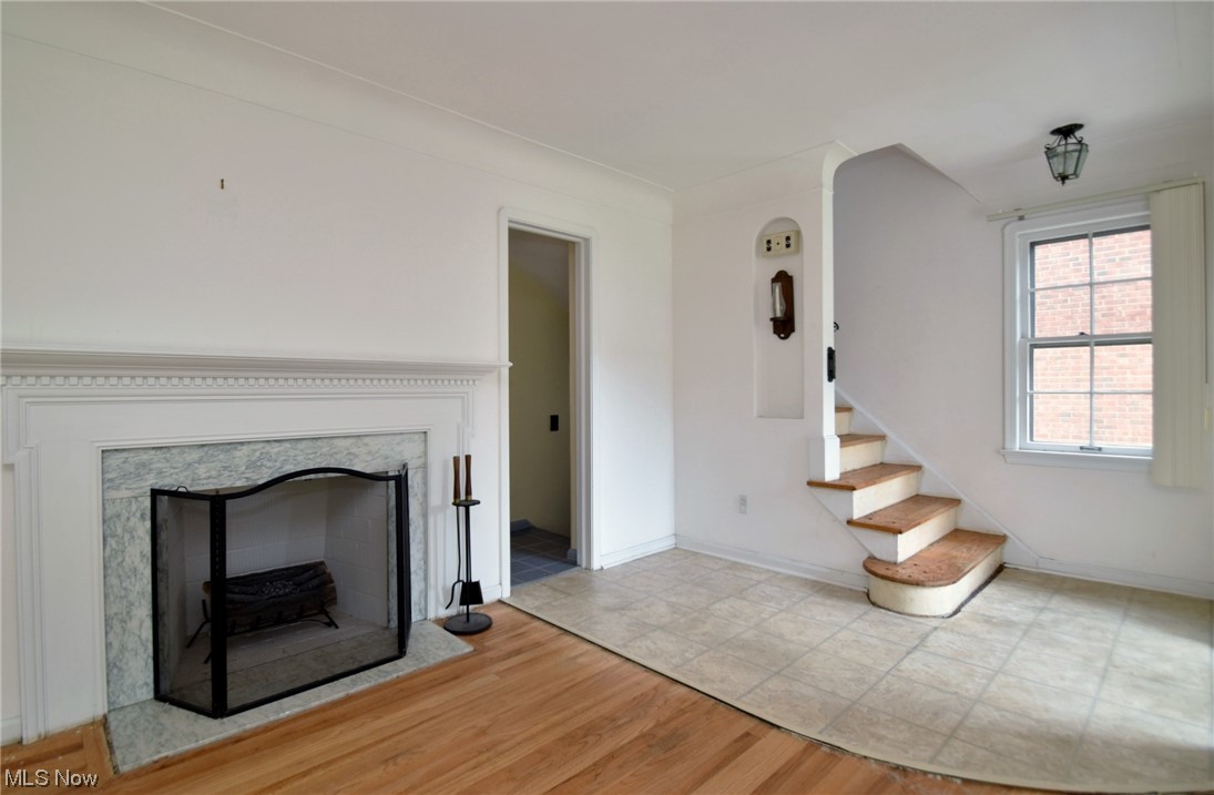 3905 Faversham Road Cleveland, OH 44118 - Photo 2 of 28 Gallery Image 2
