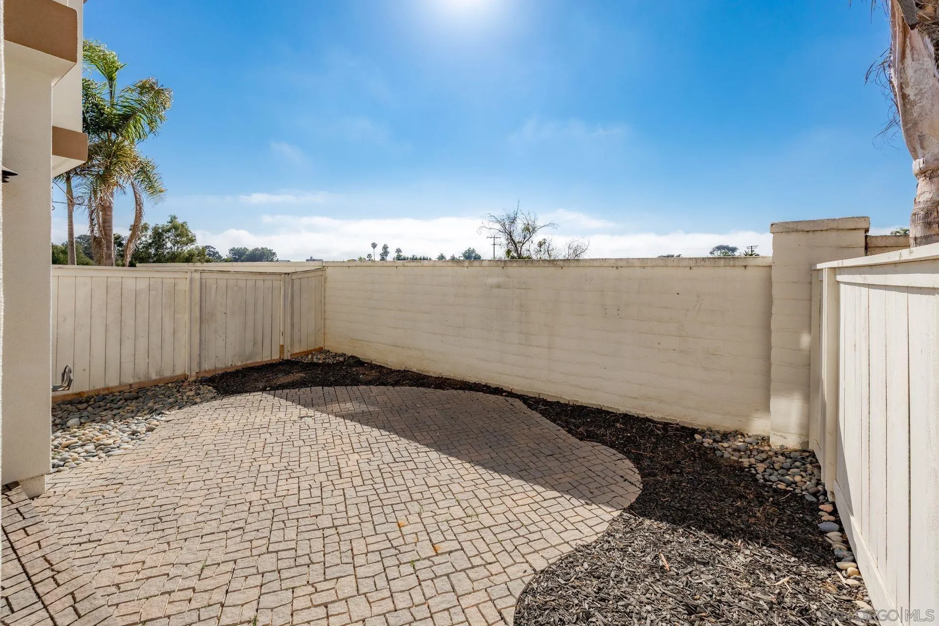 418 Carmel Creeper Place Encinitas, CA 92024 - Photo 6 of 31 a view of a terrace