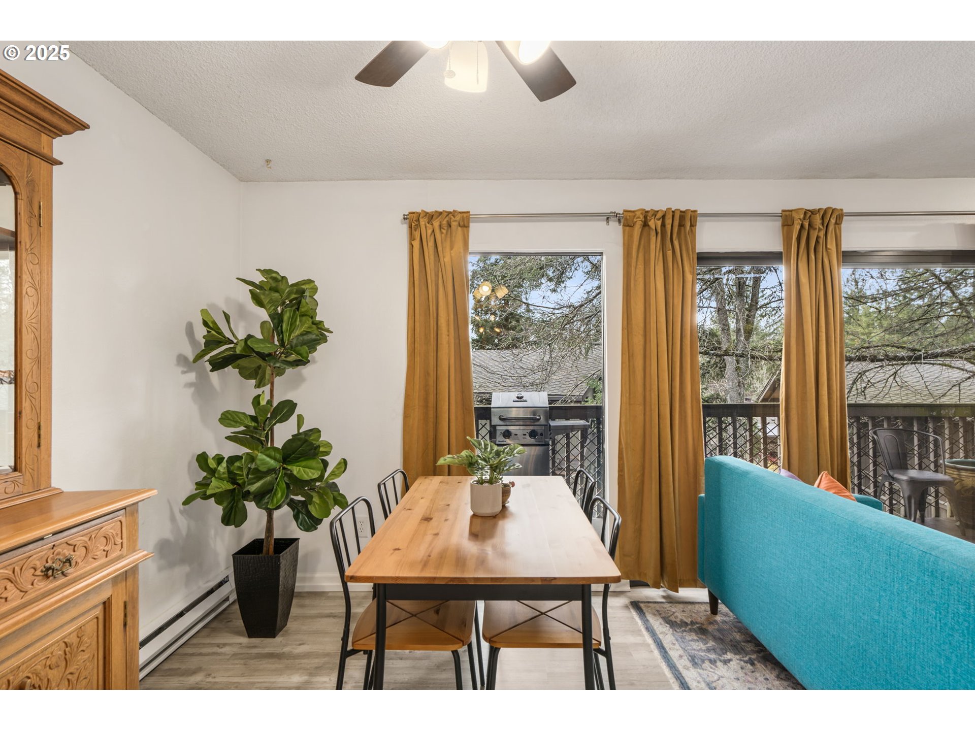 7538 Southwest Barnes Road, Unit H Portland, OR 97225 - Photo 7 of 36 Dining Room