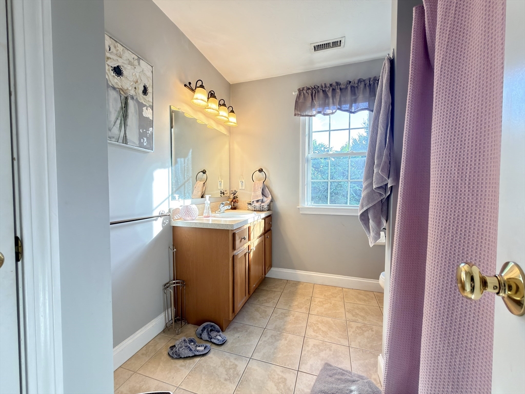 215 Main Street Sturbridge, MA 01566 - Photo 33 of 34