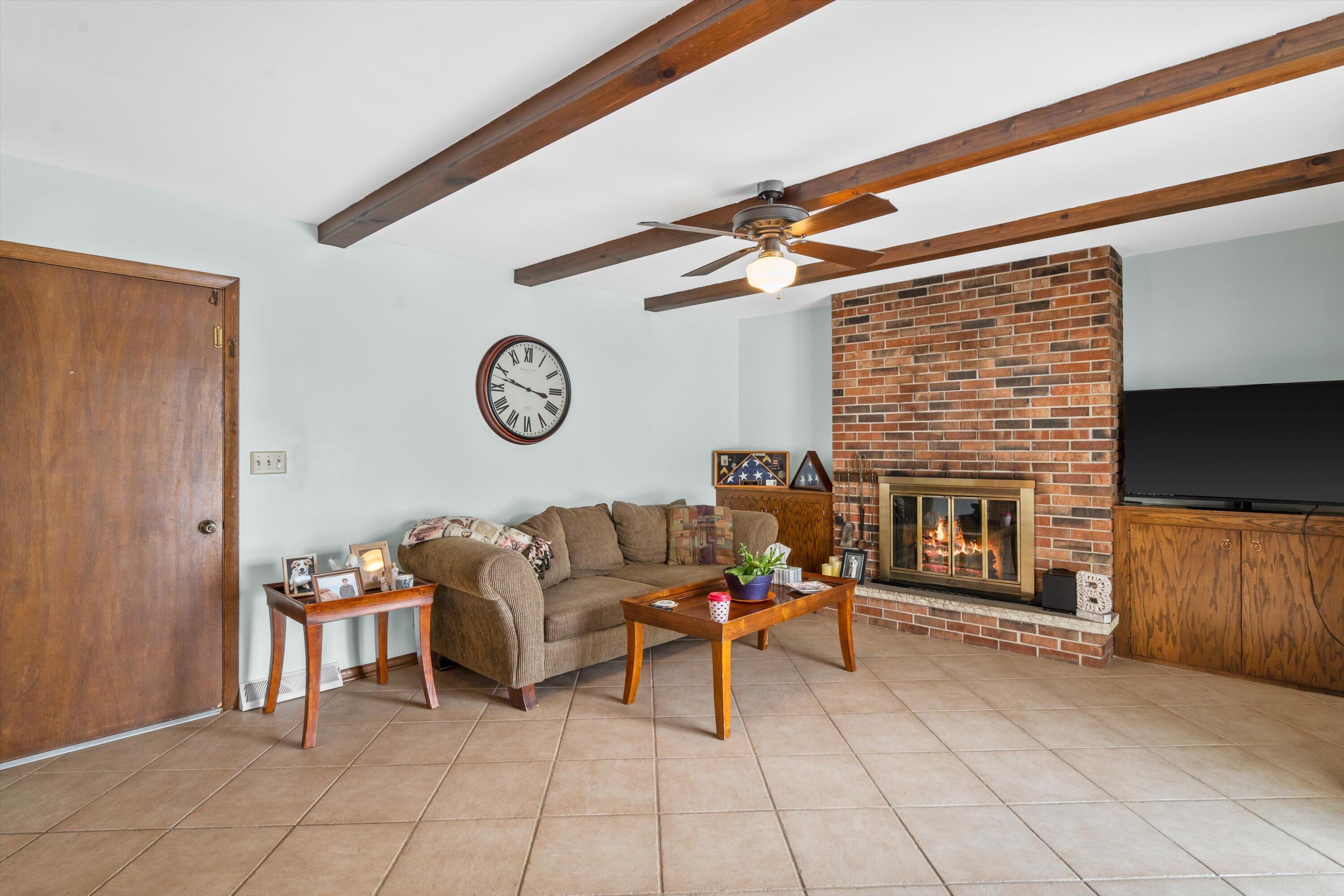 3347 South 98th Street Milwaukee, WI 53227 - Photo 14 of 38 15-Family Room w_ Natural Fireplace