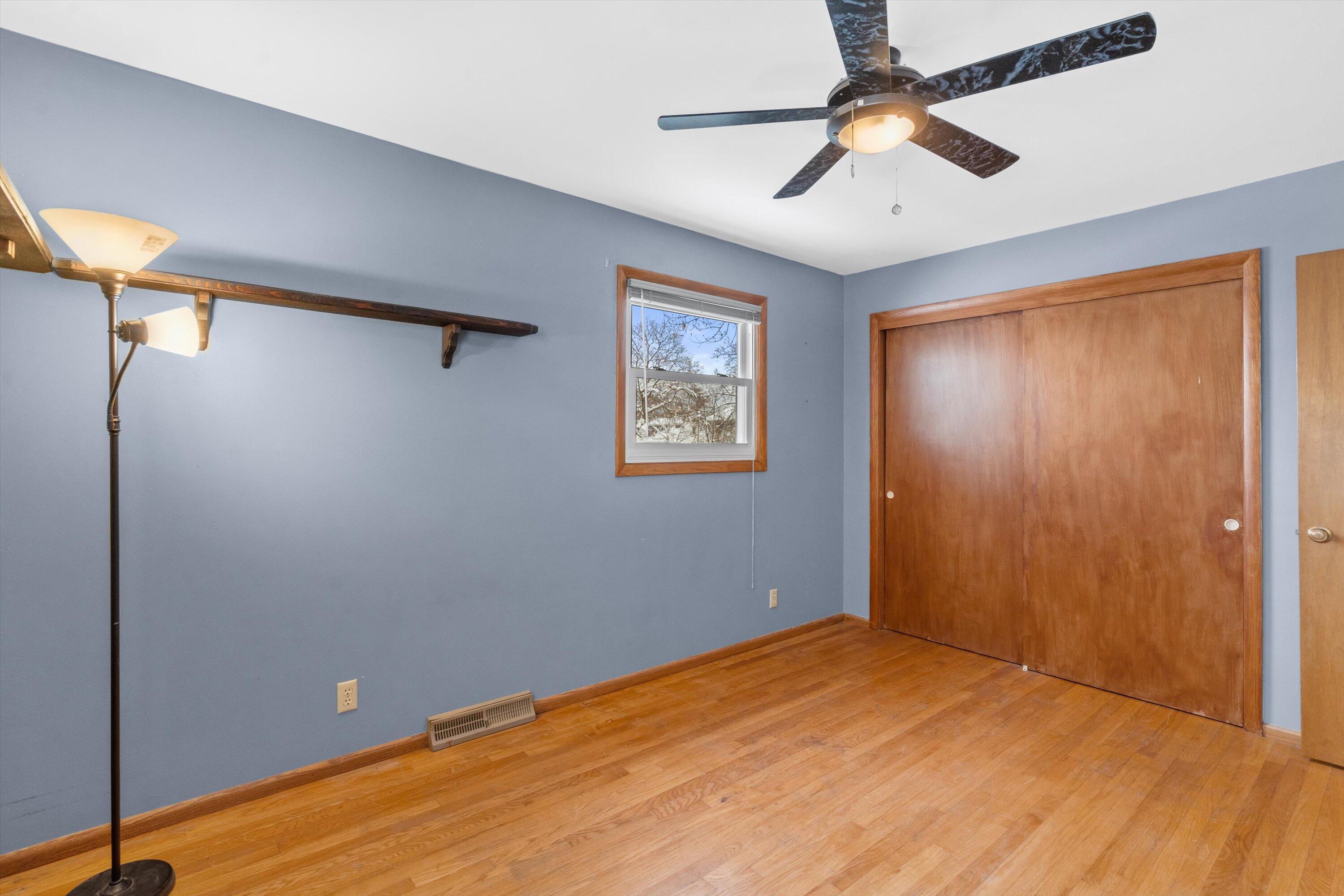 3347 South 98th Street Milwaukee, WI 53227 - Photo 29 of 38 30-Bedroom 3