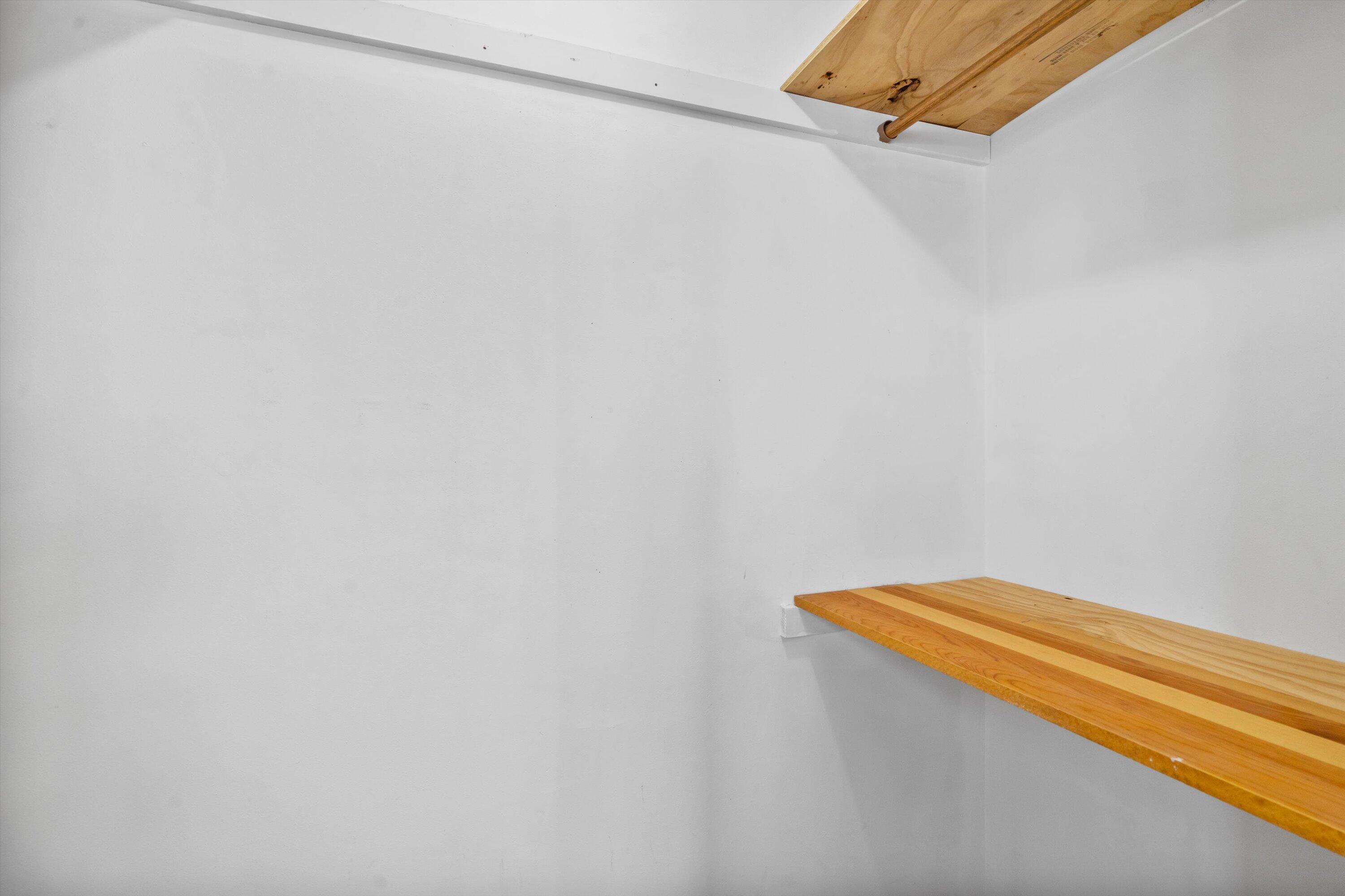 3347 South 98th Street Milwaukee, WI 53227 - Photo 31 of 38 32-Walk in Closet