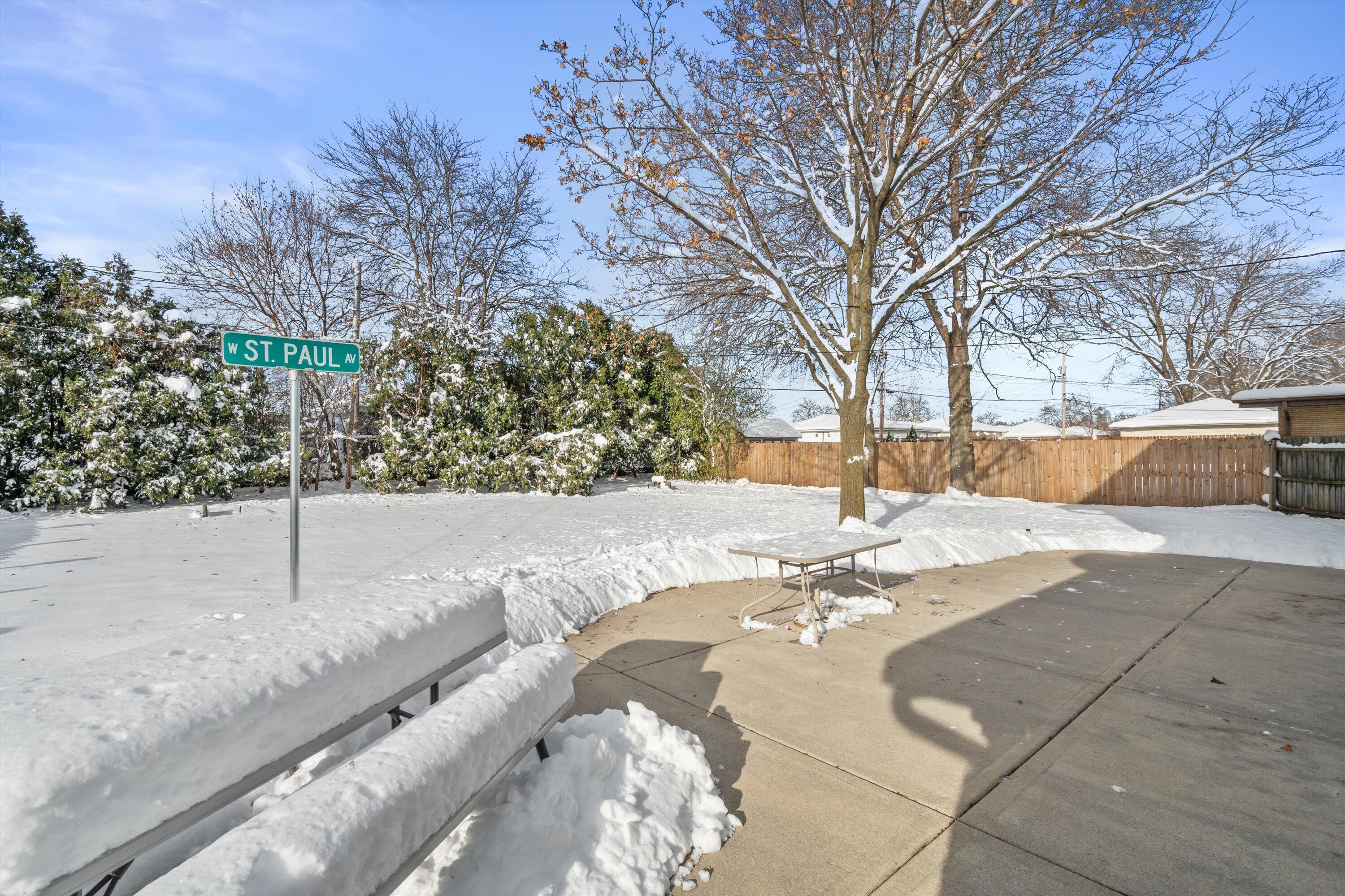 3347 South 98th Street Milwaukee, WI 53227 - Photo 36 of 38 37-Large Patio