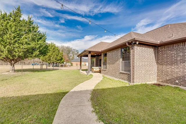 $380,000 | 1805 Kandy Lane, Kaufman, TX 75142