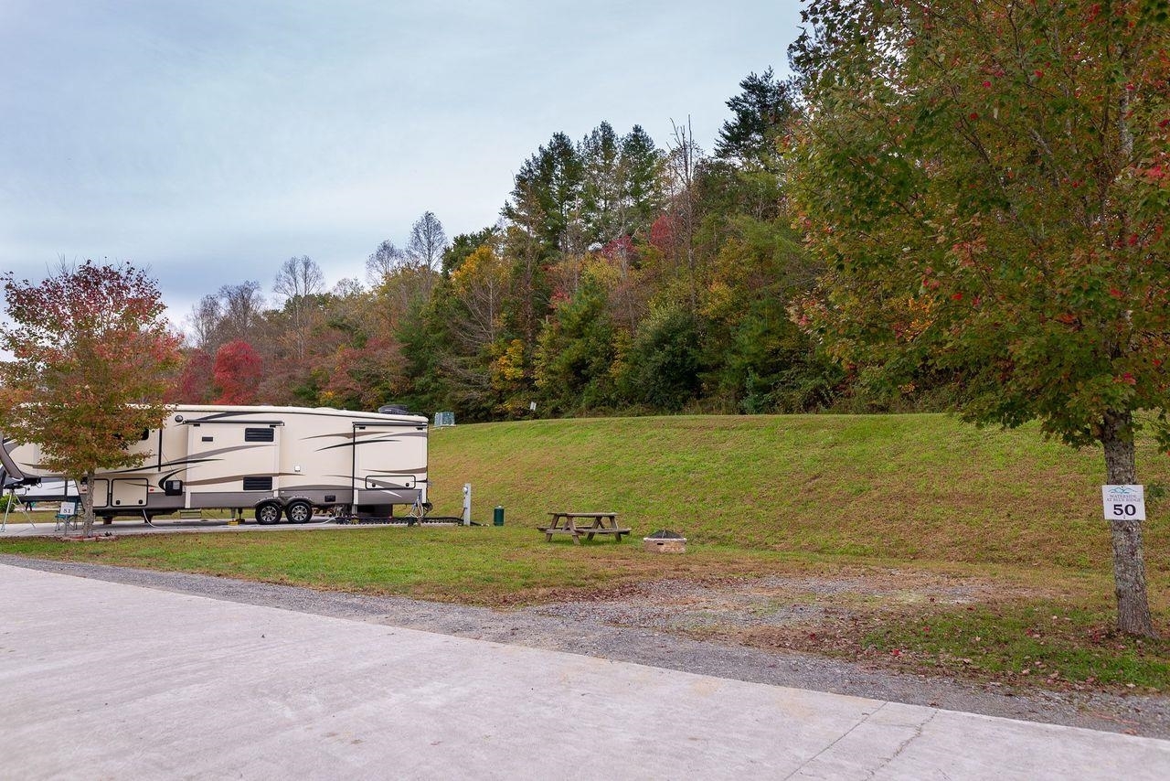 a view of a house with a big yard