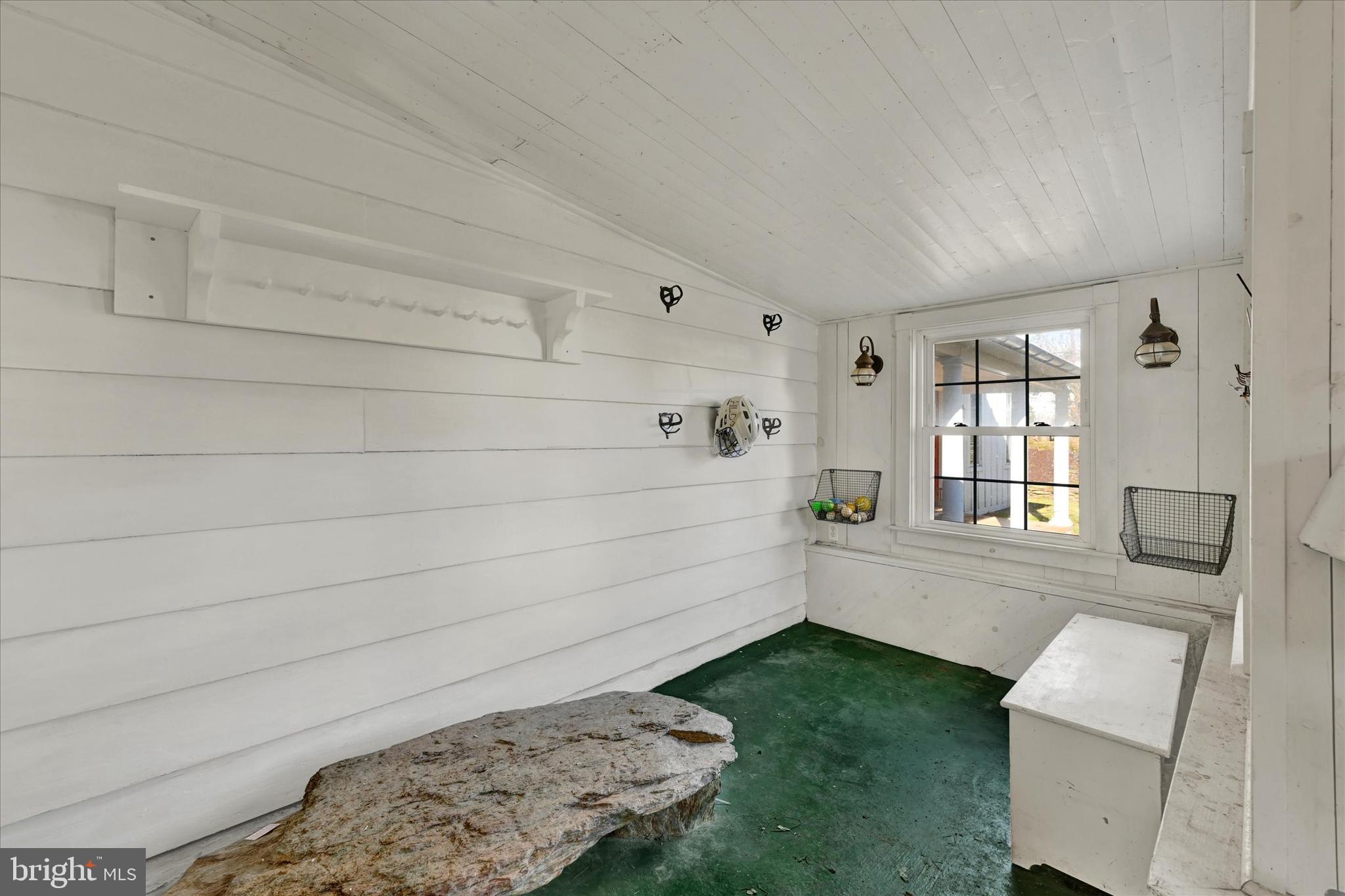 16535 Trenton Road Upperco, MD 21155 - Photo 18 of 41 Mudroom