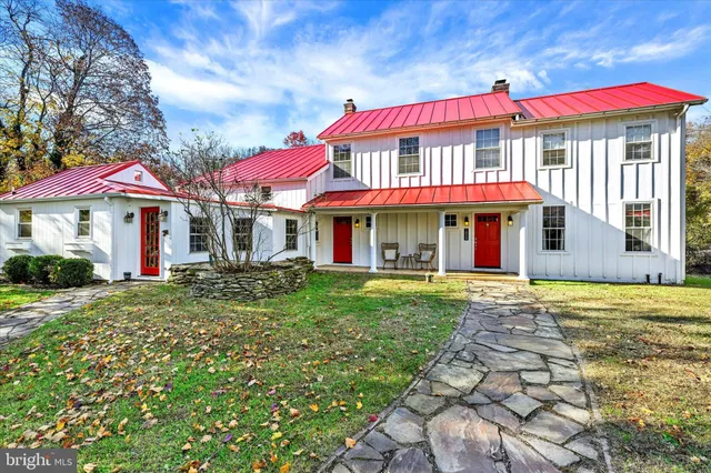 a view of a cafe with a outdoor seating