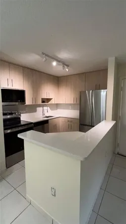 $3,100 | 4710 Northwest 102nd Avenue, Unit 10122, Doral, FL 33178