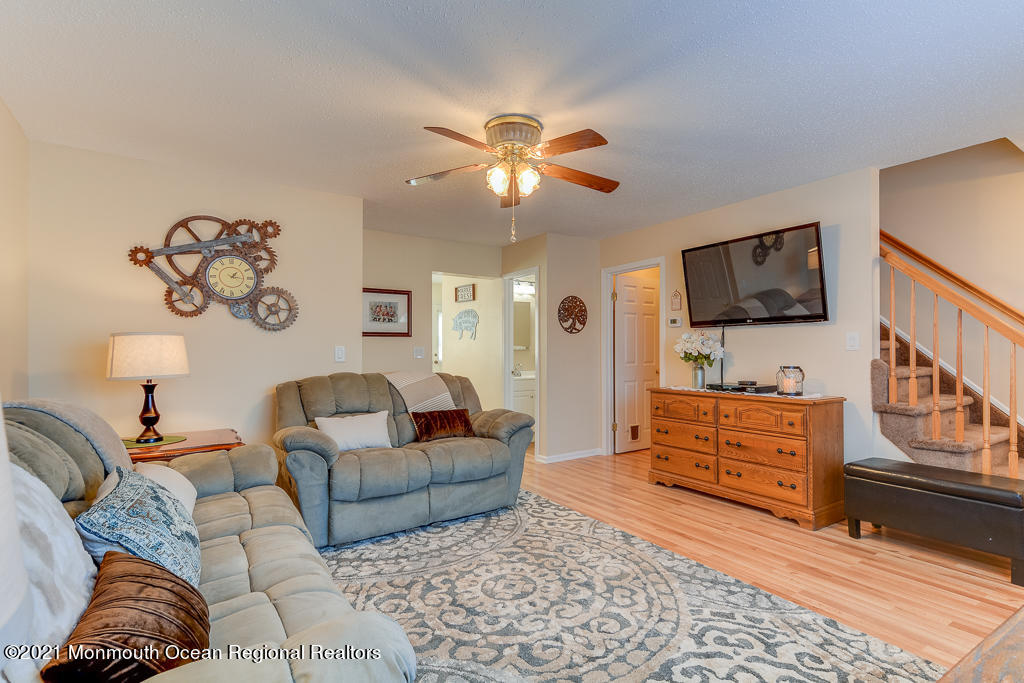 468 Rena Court Brick, NJ 08724 - Photo 3 of 21 0003__SMALL (4)