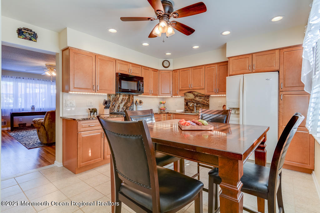 468 Rena Court Brick, NJ 08724 - Photo 6 of 21 0006__SMALL (3)