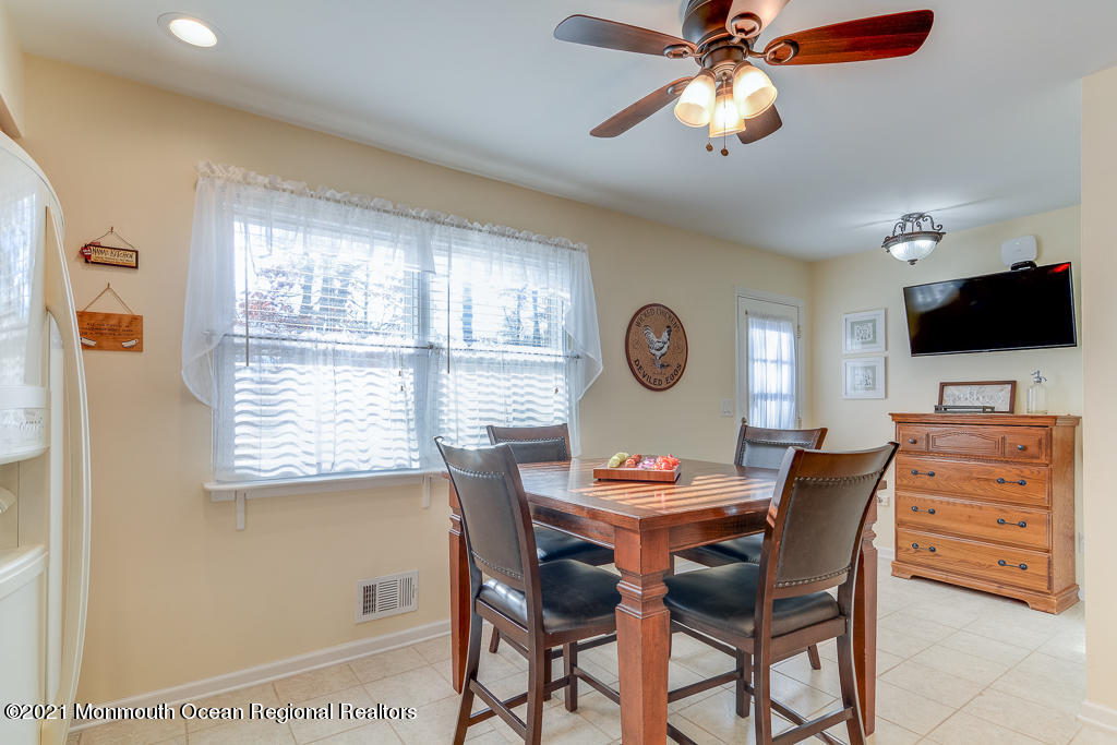 468 Rena Court Brick, NJ 08724 - Photo 7 of 21 0007__SMALL (2)