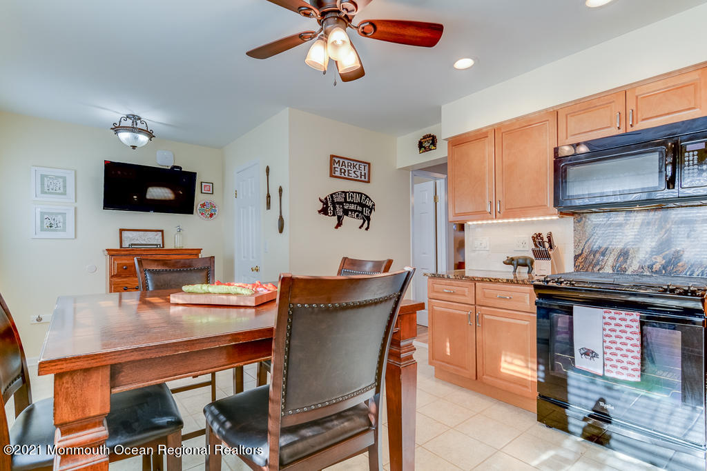 468 Rena Court Brick, NJ 08724 - Photo 8 of 21 0008__SMALL (2)