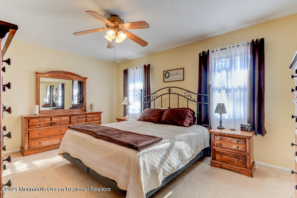 468 Rena Court Brick, NJ 08724 - Photo 10 of 21 0010__SMALL (2)