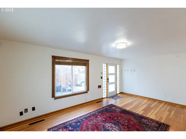 $450,000 | 319 East 7th Street, The Dalles, OR 97058