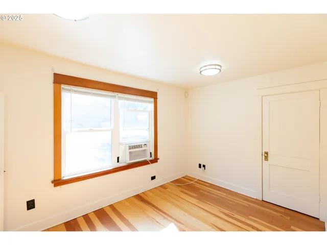 $450,000 | 319 East 7th Street, The Dalles, OR 97058