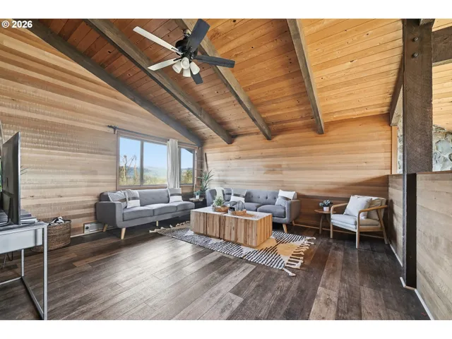 $899,900 | 31149 Camas Swale Road, Creswell, OR 97426