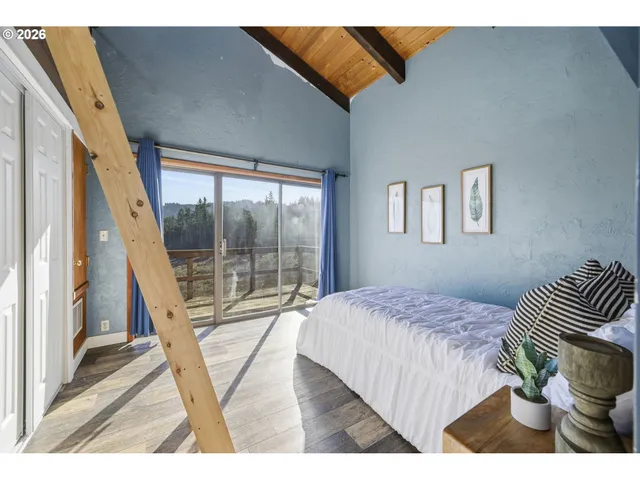 $899,900 | 31149 Camas Swale Road, Creswell, OR 97426