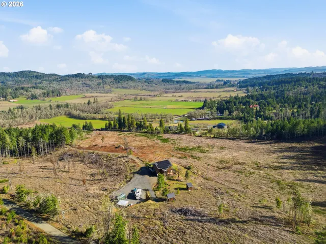 $899,900 | 31149 Camas Swale Road, Creswell, OR 97426