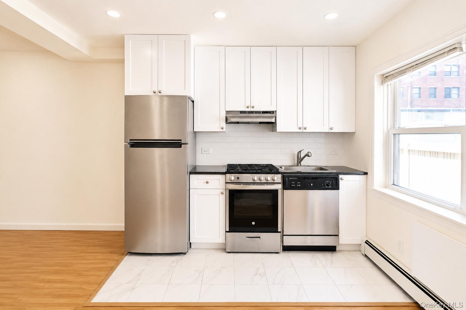 765 Shore Road, Unit B Long Beach, NY 11561 - Photo 4 of 11