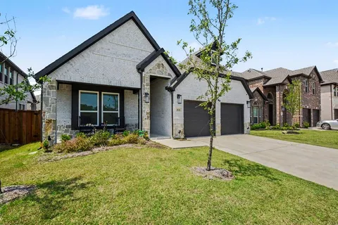 a house view with a outdoor space