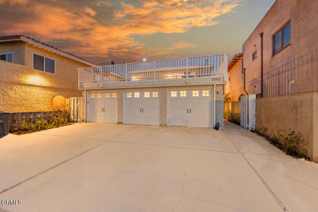 5003 Island View Street Oxnard, CA 93035 - Photo 5 of 30 a view of a garage