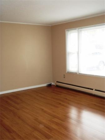 171 Totman Road Lowell, MA 01854 - Photo 3 of 12 Gallery Image 3
