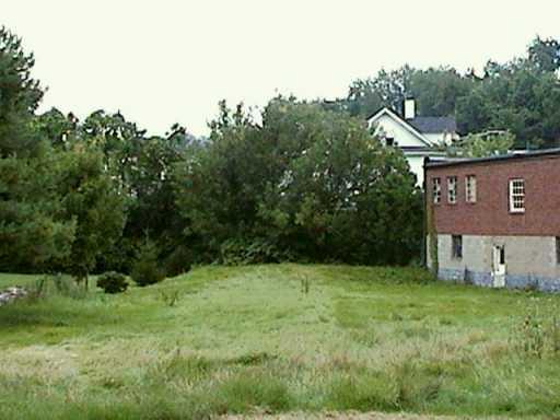 5687 Horning Road Pittsburgh, PA 15236 - Photo 5 of 8 Yard/Garden.